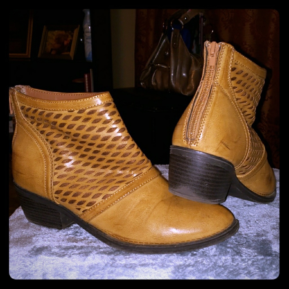 Brown ankle boots